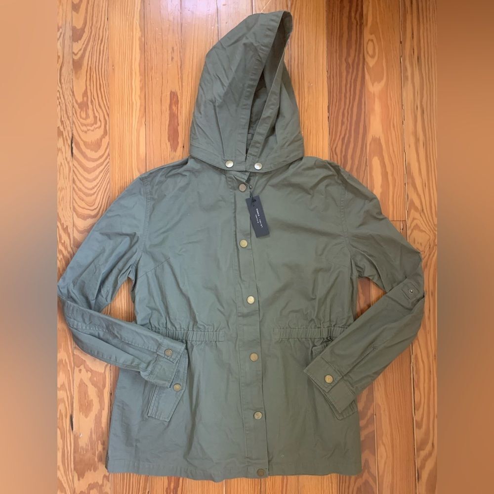 NWT Romeo and Juliet Couture Hooded Jacket